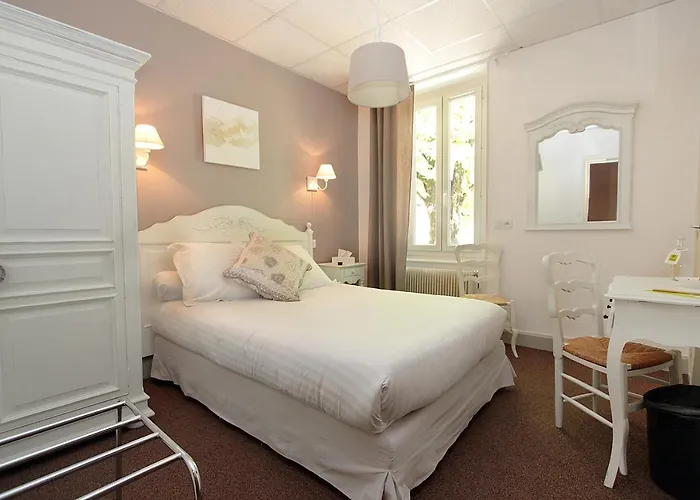 Les Marronniers Otel 3*