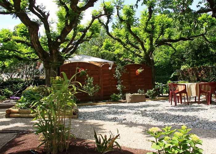 Les Marronniers Otel Thueyts