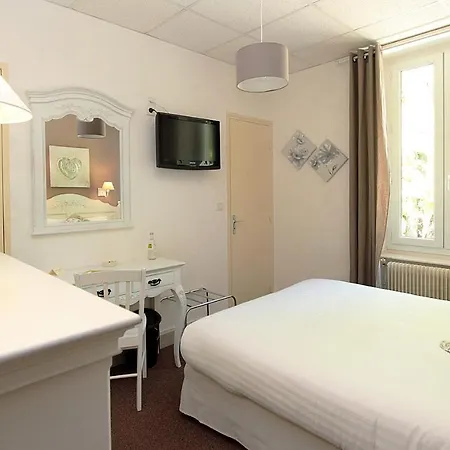 Les Marronniers Hotel