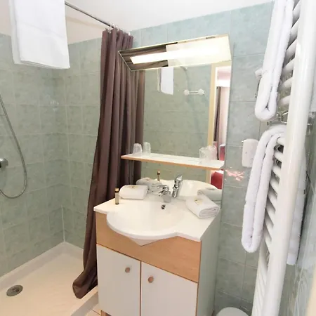 Les Marronniers Hotel 3*